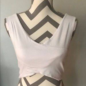 ⬇️$12 PacSun LA Hearts White Crop Top